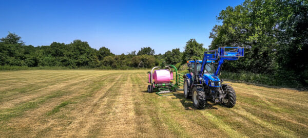 PINK SILAGE WRAP 750MM WIDE - Image 4